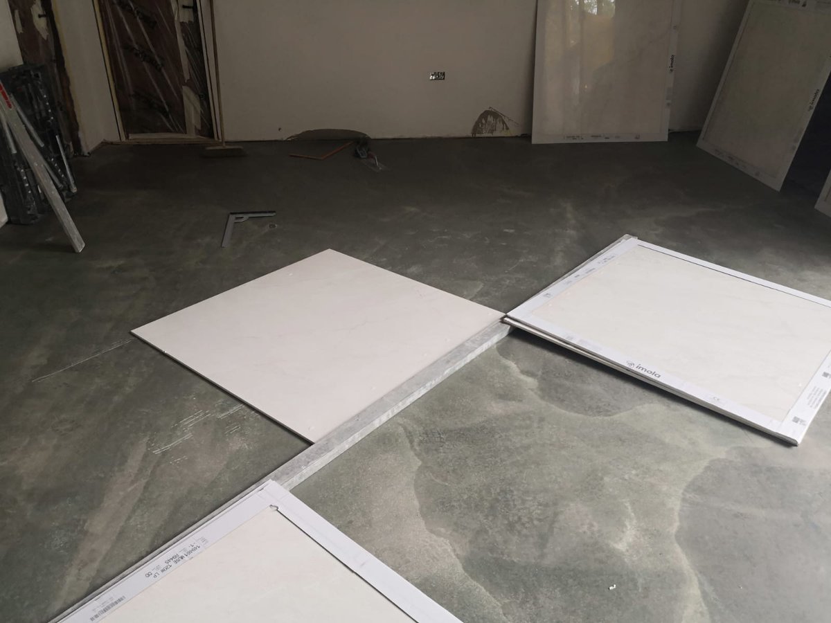 Prepped floor with @TilemasterTeam DPM with 100 bags of #levelflex and started tiling 1200x1200 on diamond,
Lovinnit 😂😂 <a href="/tilers_tools/">Tilers Tools</a> @Rubi_UK_IRE @Scott_kerakoll <a href="/SigmaUK1/">SigmaUK</a> @BoschPro_UK <a href="/rocciatiles/">ROCCIA Showrooms</a> <a href="/RocciaTrade/">Roccia Trade Mo</a>