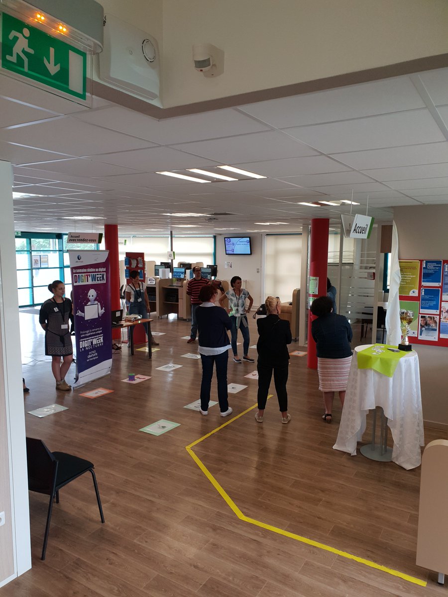 KessiPro's tweet image. #digitweek @Pole emploi Maubeuge Pasteur  présente le jeu de plateau grandeur nature culture digitale. Bravo aux gagnants #AvecPoleEmploi @poleemploi_HDF