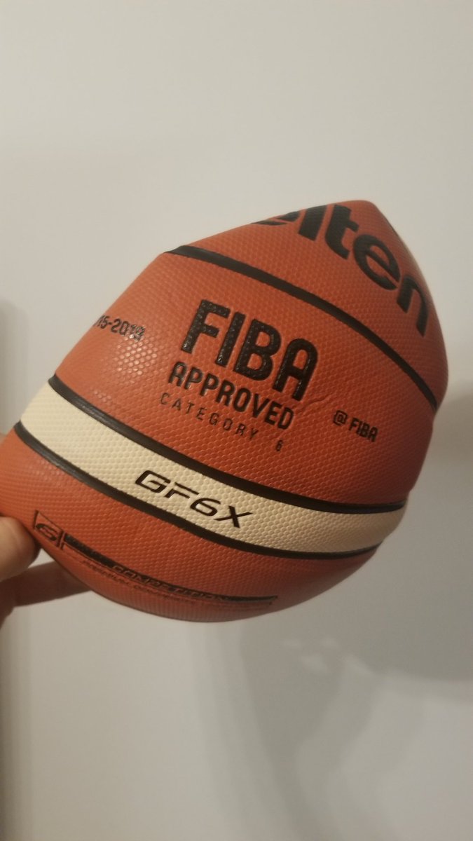 altamirano45's tweet photo. Atenciónnnn!
Hoy sale esta hermosura! 
Bola Molten Oficial, 0Km!
Para participar, RT a este mensaje y seguir esta cuenta.
#FinalesLaCaja 🏀 https://t.co/nVUOeEWZ7F