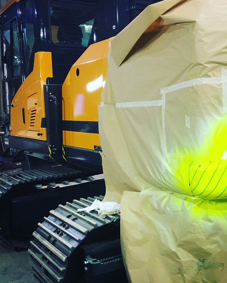 Another new @HyundaiCEE HX140L with <a href="/KocurekExcavato/">Kocurek Excavators</a> Hi-Rise cab fitted, in our paint shop having the final touches applied. 
A great example how we listen to customers requirements and provide a solution utilising the great equipment available at Molson

#recycling #molson #hcee