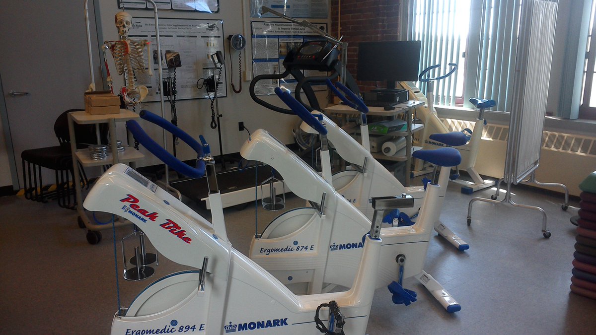 PSU_ESP_'s tweet image. The PSU Ex. Phys. department has added three new cycle ergometers with aerobic and anaerobic testing capabilities! We are also very excited to have a new resting metabolic rate machine that allows us to test daily calorie expenditure using only a simple 10 minute breathing test!