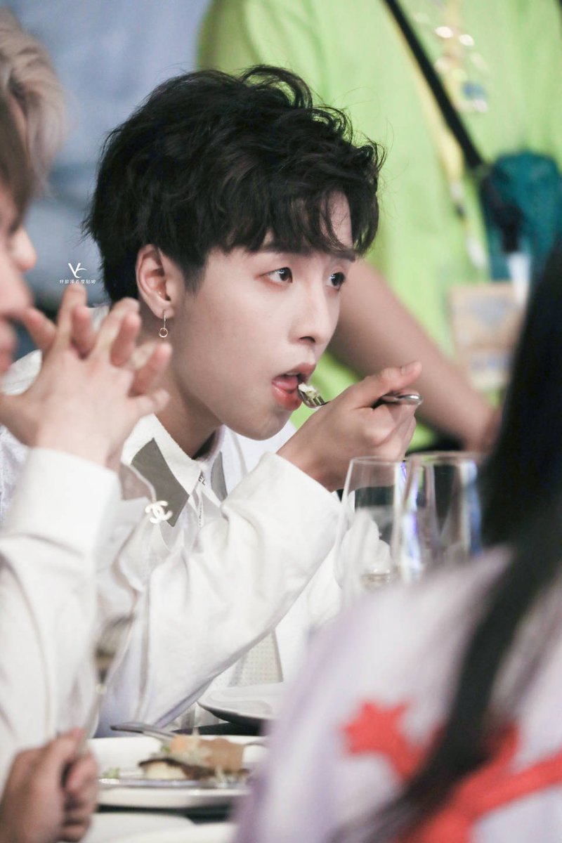 LINCHAOZE_TH's tweet photo. [HQ] 180619 ISTAR Fashion Event -5-

cr. 林超泽百度贴吧

#林超泽 #LinChaoze 
#香蕉娱乐Trainee18 #Trainee18 https://t.co/VbosvKYpDv