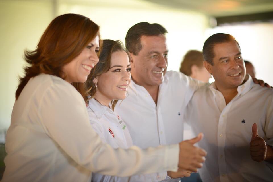 Veronica_mtz's tweet photo. Hoy nos visita el Presidente del @PRI_Nacional @JuarezCisneros 

Bienvenido a #Coahuila, tu presencia nos fortalece. 

#PepePresidente 
#TodosPorMexico
#VeroYJericóSenadores 
#AvanzarContigo 

@JoseAMeadeK @jericoabramo https://t.co/zx1Az86qRk