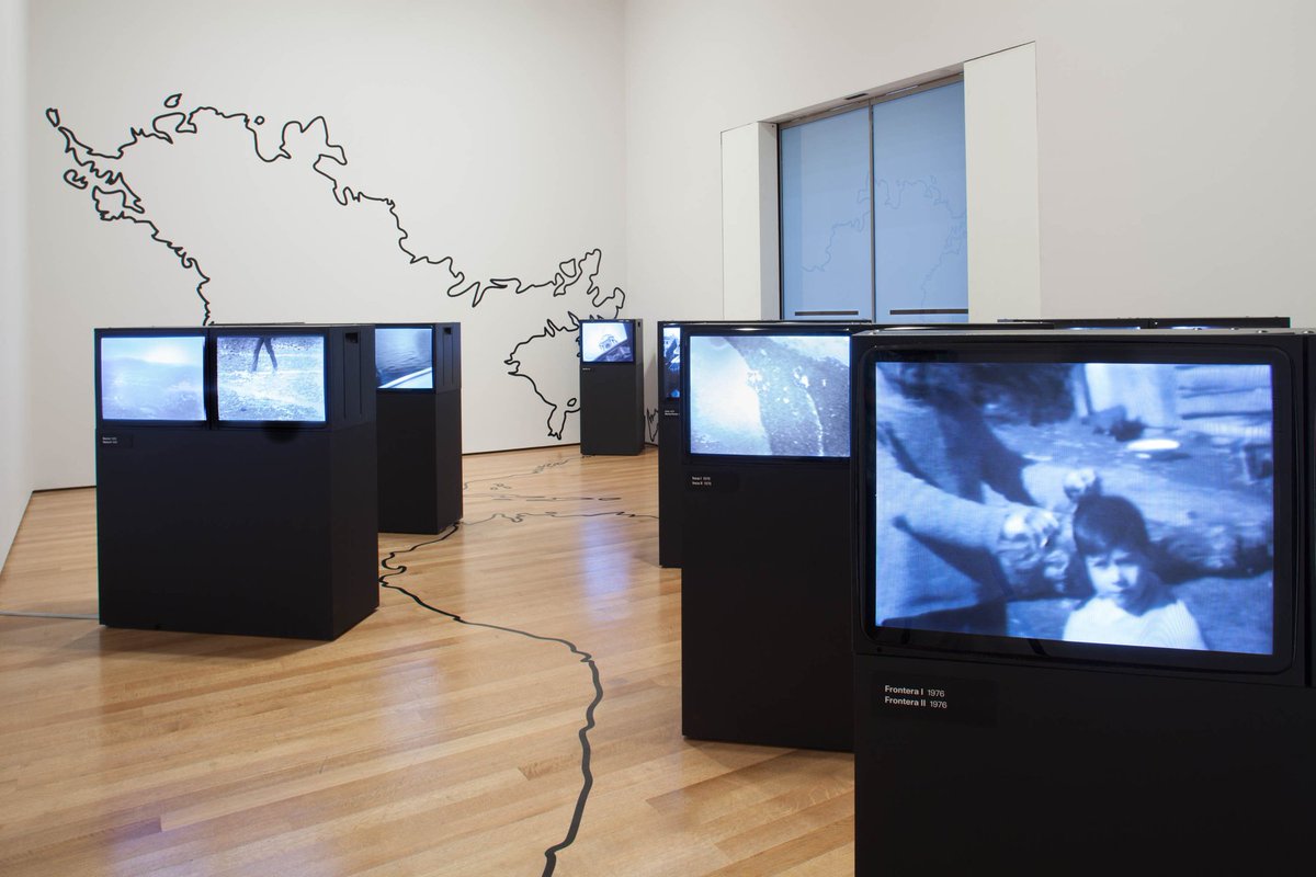 MuseumModernArt's tweet photo. Artists who immigrate to the US, often as refugees in search of safe haven, bring with them ideas and talent that drive innovation and creativity. Explore #MoMACollection works by immigrant artists at https://t.co/bvOL2GxlLg #WorldRefugeeDay #CitizensBorders https://t.co/PEzKm2sUFZ