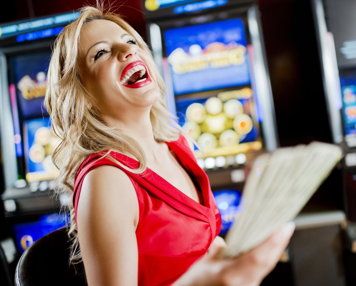 GECasino's tweet photo. It’s our K-Cash Cool Down! Every 30 minutes from 1pm-7pm, one kiosk winner will be chosen to win up to $300 in K-Cash! https://t.co/L7G5y3PNXz