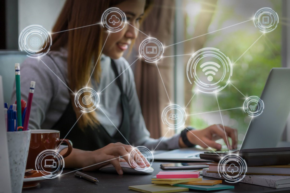 How can #fraud investigators react to changing threats and help their businesses onboard good customers faster? Find out here: ow.ly/RPQp30kAroV