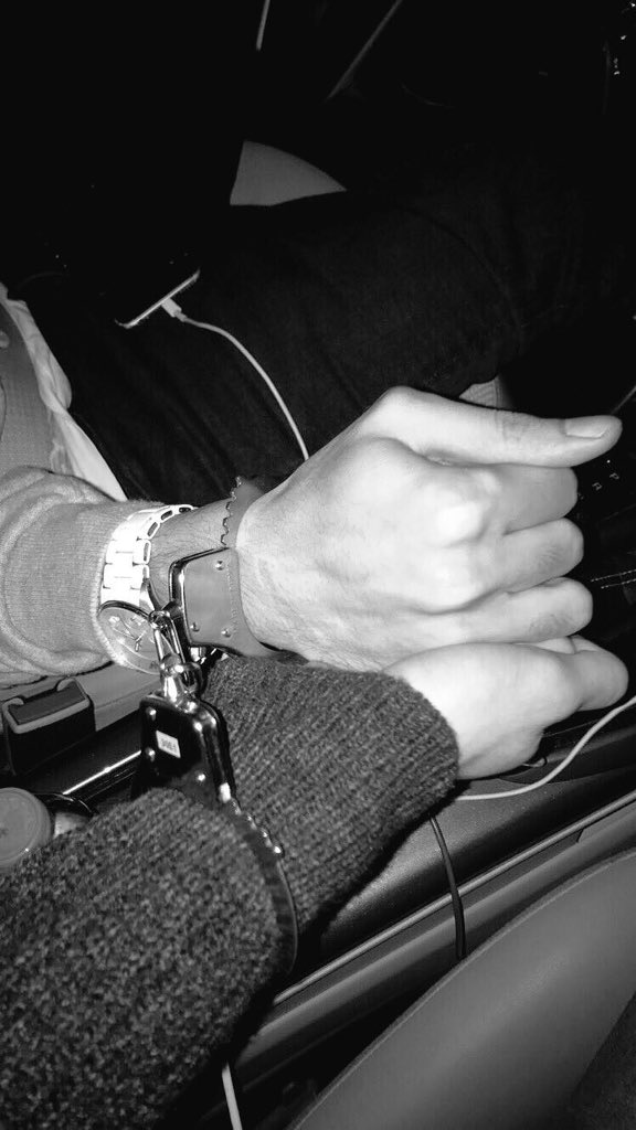A442x's tweet photo. أنا لك و لغيرك ما اكون💙 https://t.co/yUFn3X7IBt