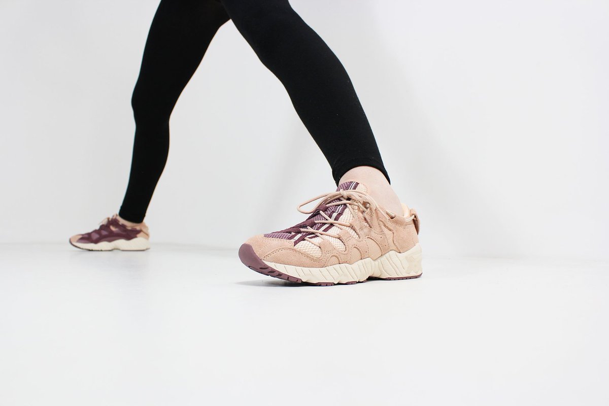 asics rose taupe