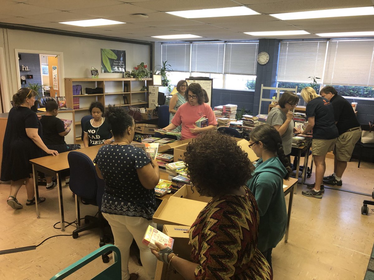 technerdgeek's tweet photo. #GCSLMSproud As GCS SLMCs gather today to sort books donated at the #Scholastic warehouse sale for schools devastated by the tornados. @WhitneyOakley93 @GCSchoolsNC @scontrerasGCS special thanks to Keith Brown https://t.co/oHDuYFkfVP