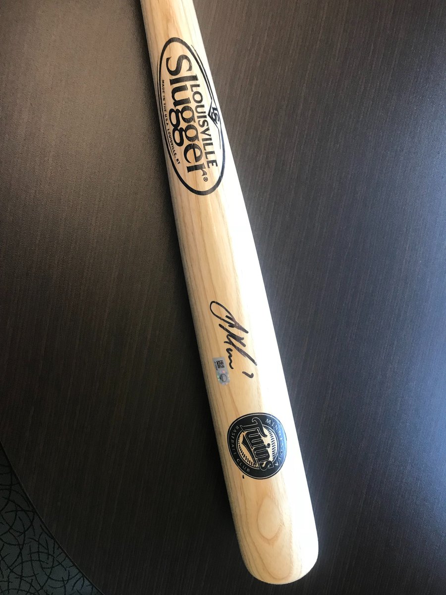 We'll have lots of great SILENT AUCTION items at <a href="/tasteofrosefest/">Taste of Rosefest</a> TOMORROW, including a kayak by @UrbanBoatBldrs and a Louisville Slugger bat signed by Joe Mauer! Get advance tickets today! tasteofrosefest.org Presented by <a href="/RosevilleRotary/">Roseville Rotary MN</a>