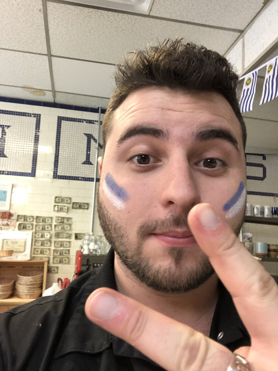 7Eighteeen's tweet photo. Vamos Uruguay, let's follow!!! GOLLLL!! #MundialXLaTele #soyceleste #uruguay #gol #futbol #socceer #worldcup #worldcup2018 #russia https://t.co/ayckacO7M5