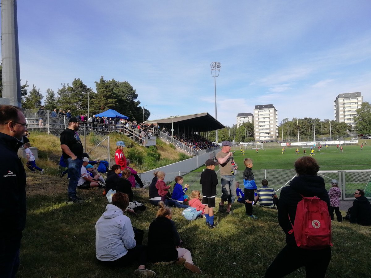 PalloIirot's tweet photo. Yleisömäärä tänään: 778!

Kiitos kannattajat, kiitos yhteisö!

#PalloIirot #FCBoda #Kolmonen #suomifutis https://t.co/Qem3tCwBVO