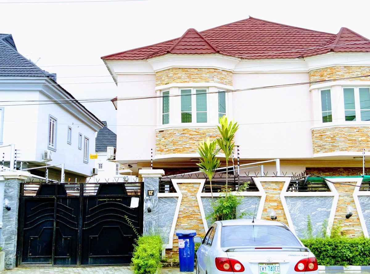 Dont miss out on this Beautiful Four(4) bedroom Family Home in CHEVY VIEW ESTATE, #lekki, #lagos. Price: NGN52Million. Call +234 8074670547. 

#RealEstate #property #WorldCup #RT #itelP32 #Budget2018 #PORMAR #POR #GIDITRAFFIC #marketing #travel #business #NaijaAllTheWay #Naija