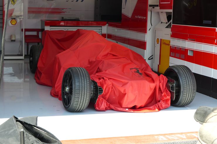 elonchooseyou's tweet photo. #SalaStampaF1 #amicidellaF1esoprattuttoamichedellaF1 #FraGp via#Amus#SuttonImages Box box box!, dopo 10 anni torna il "circus" in Francia, al @PaulRicardTrack https://t.co/O2Ndff2KK3