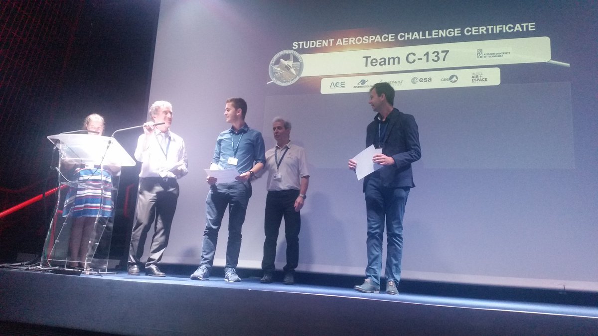 defiaerospatial's tweet photo. Certificat de participation pour Team C-137 pour #PRz https://t.co/bjbSt1qK5p