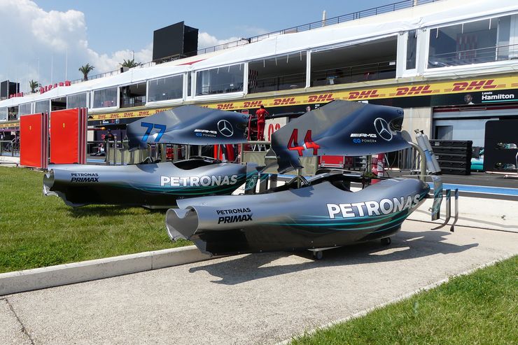 elonchooseyou's tweet photo. #SalaStampaF1 #amicidellaF1esoprattuttoamichedellaF1 #FraGp via#Amus#SuttonImages Box box box!, dopo 10 anni torna il "circus" in Francia, al @PaulRicardTrack https://t.co/PazJ8rydVg