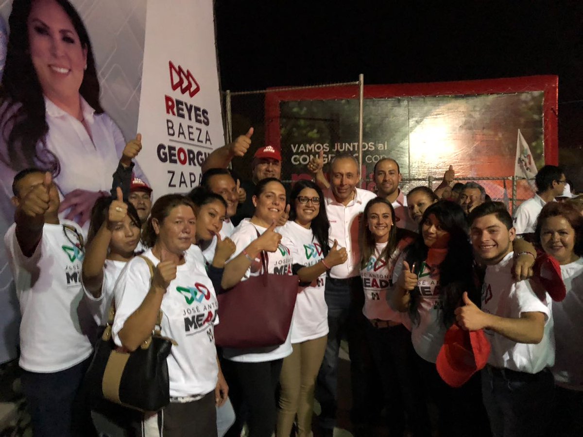 brendaborunda's tweet photo. Evento en la colonia Concordia, Distrito local 17, muy entusiasmada con mi equipo de estructura territorial haciendo trabajo de campo. #SeamosElCambio #FuerzaPRIFuerzaMeade #Meade18 #ChihuahuaNosUne #MasParaChihuahua https://t.co/wM21ZBWZwS