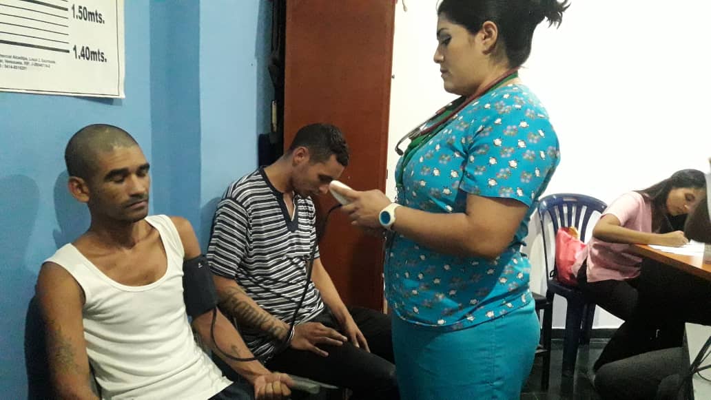 #20Jun el #CICPC Las Tejerías realiza Jornada Médica a los Privados de Libertad y a los funcionarios de este despacho policial, en el marco de la nueva Refundación de la institución. Respetando los Derechos Humanos de todos!