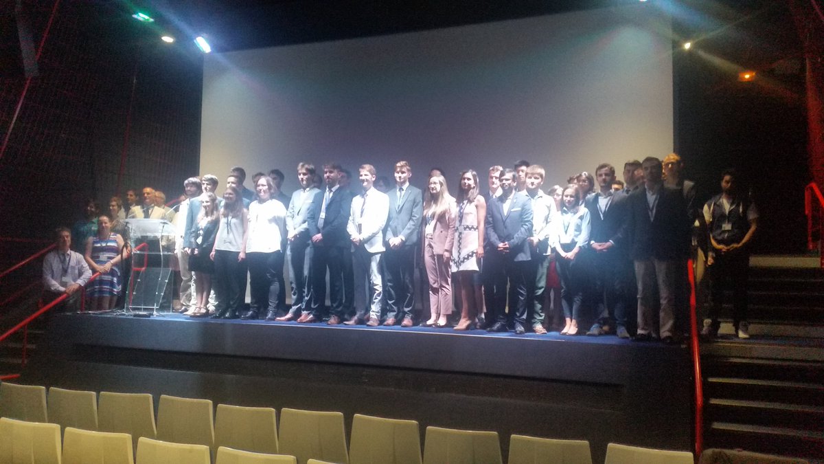 defiaerospatial's tweet photo. 👏aux étudiants des écoles et universités des équipes  du @defiaerospatial 2018 : @tudelft @ISAE_officiel @NovaUniversity @istecnico #IDEST @nvna.eu @Centralelille @ISAE_ensma @centralesupelec #PRz @sheffielduni @UniversityLeeds @ensmm @ntua https://t.co/487j8B74IH