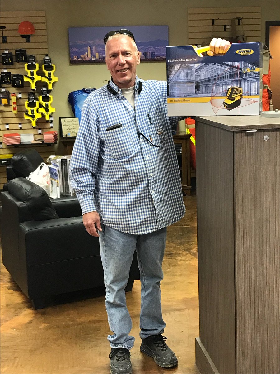 VectorsInc's tweet image. CJAT stopped by to pick up their LT52 Point &amp;amp; Line Laser; won from a raffle held at Vectors&apos; Construction Open House 2018!!!! #vectorsinc #construction #spectralasers