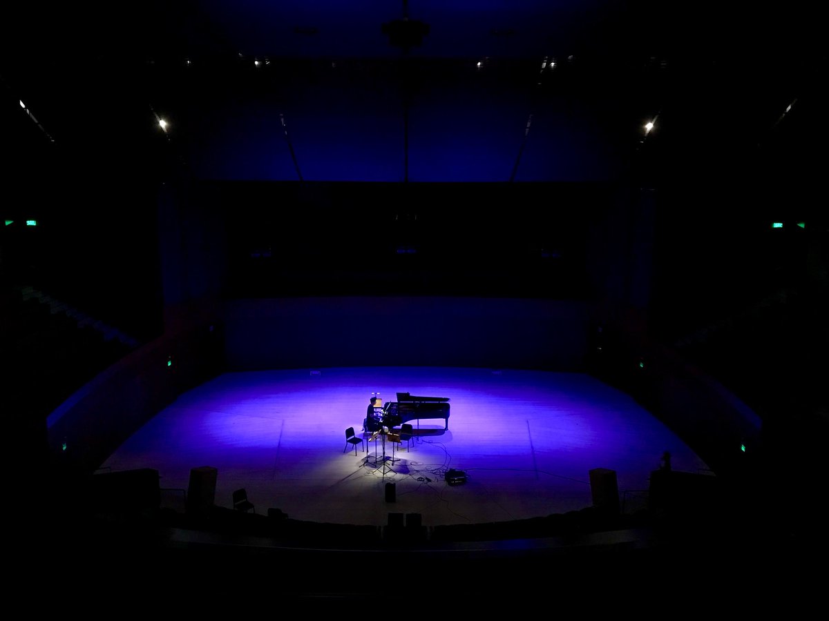 Final day of recording! #oftd #soka #trioceleste #recording #beethoven #archduke #tchaikovsky #hamburg #steinway #modeld #piano #pianistsofinstagram #recordingproject #venue #purple #blue #onstage #lifeofapianist