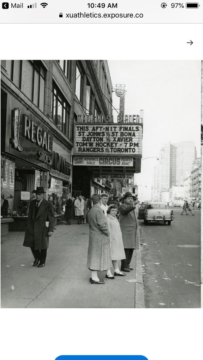 RickS7's tweet photo. How cool is this? The old #MSG #Xavierhoops https://t.co/nESPISlJuW