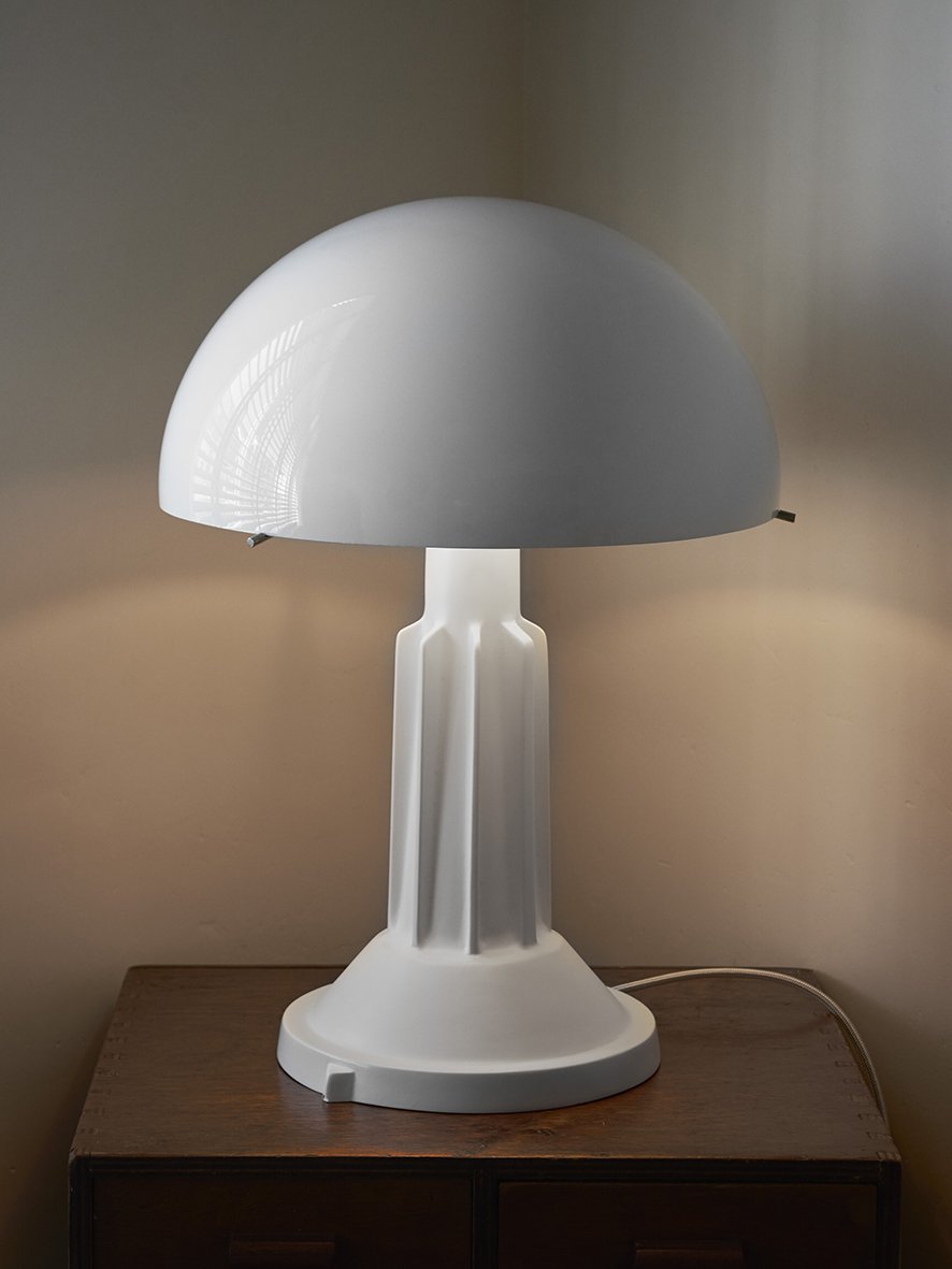 jamespsmitchell's tweet image. After six months development my first prototype lamp has been made #thecranklight