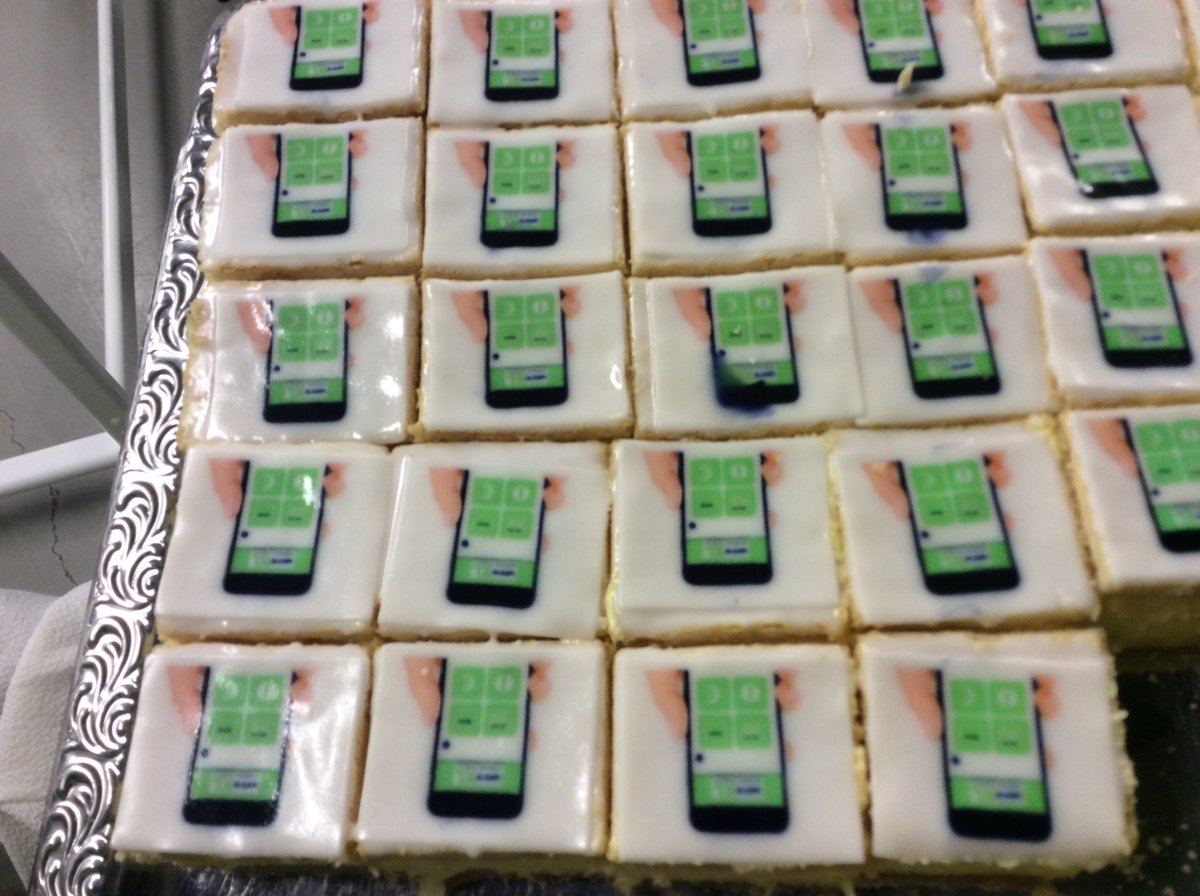 abcleermee's tweet photo. @huibvanolden lanceert bij @WeenerXL #handige #app en trakteert deelnemers van #AaDeSlag @shertogenbosch tijdens taalles @abcleermee #lekker!! https://t.co/wVySQwjOlo