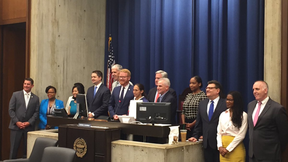 WRBillyMac's tweet photo. So nice to chat w/ ‘18 @bostonmarathon winner @des_linden as @MattOMalley honored her and designated June 20, 2018 Des Linden Day in the City of Boston at today’s @BOSCityCouncil Meeting. #Bospoli #mapoli #BosRuns #bostonmarathon https://t.co/mwXi9BdPDH