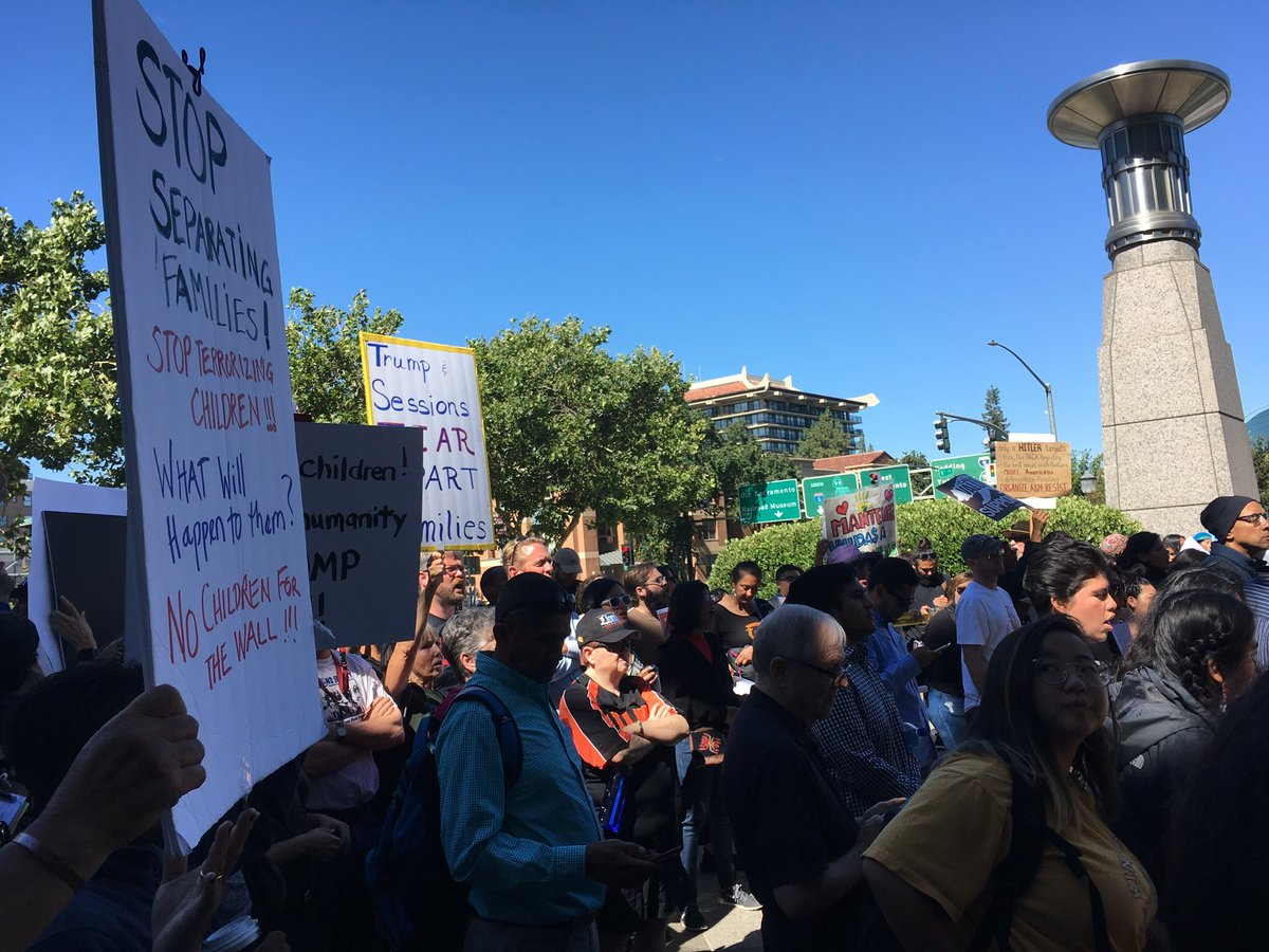 kimioraward's tweet photo. #ICEoutofCA #DignityNotDetention #Not1MoreDeportation #DefendSanctuary #DefendCAValues https://t.co/AwNr1lKQyW