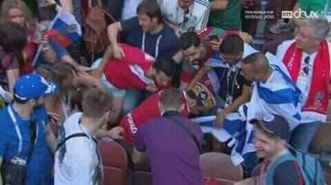 smsmalyousif's tweet photo. جماهير المغرب العظيم تصد محاولةً لرفع علم الكيان الصهيوني وسط الجماهير 
المغرب العظيم ❤️ https://t.co/b95PCOmG23