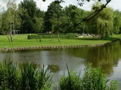 September is weer #parkenmaand010 georganiseerd door 't <a href="/Parken010/">Rotterdamse Parken</a>-overleg en 't <a href="/milieucentrum/">R'dams Milieucentrum</a>. Met vele wandelingen, tochten, workshops en meer! Het programma moet nog vol! Dus heeft u plannen mail w.bauman@milieucentrum.rotterdam.nl en kijk alvast op: parkenmaand.nl