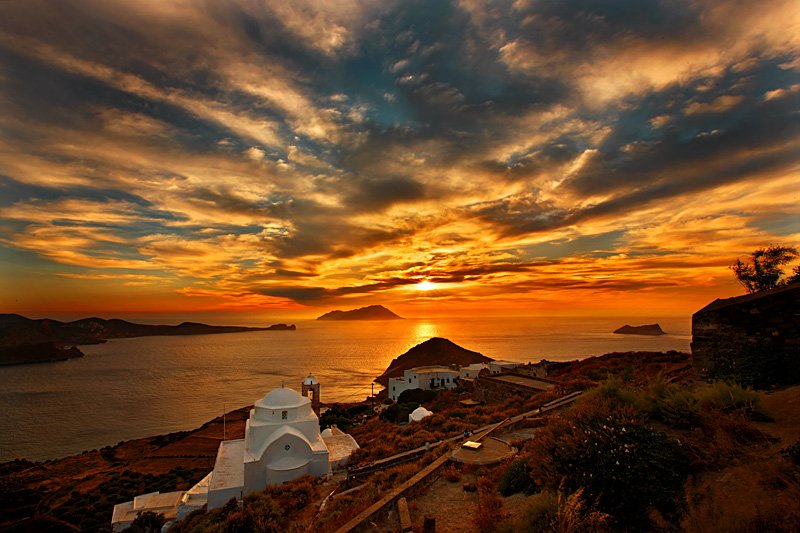 ApartmentErato's tweet photo. Good evening from beautiful Milos😍#milosisland #milos #visitgreece #bookingcom #apartment #hospitality #summer #summertime #holidays #vacation #Greece #Milos #booking #traveling #travel #airbnb #summer2018 #GoodVibes #διακοπες #Ελλαδα #Μηλος #SUNSETS #sunsetlive #sunset #evening https://t.co/SbvMGXDulz