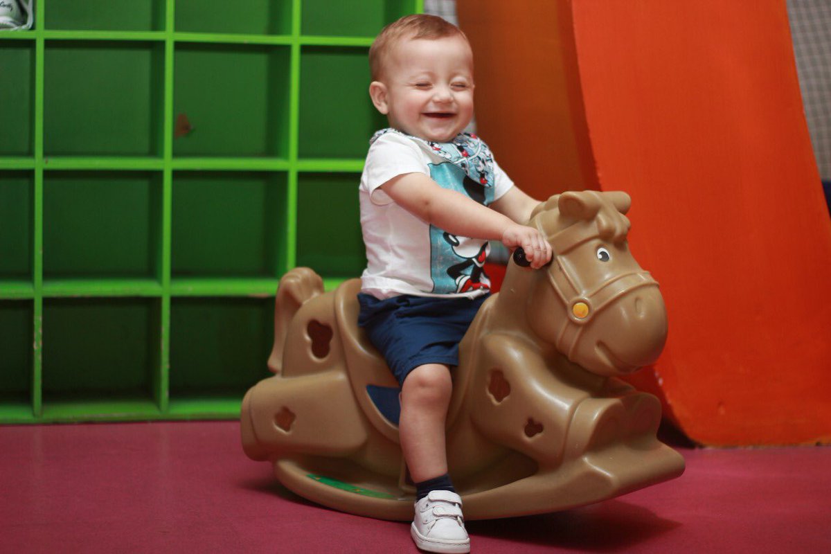 claucamargom's tweet photo. Lucas 💙 1er año https://t.co/cjT5NXtyJG
