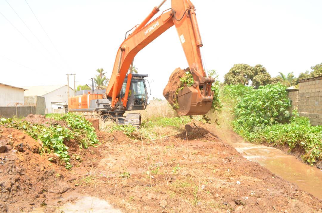 mayorKMC's tweet photo. I instructed the dredging of the Jeshwang waterway, one of the biggest natural drains in the municipality which is the cause of flooding in the Jeshwang and kanifing wards for many years... operation clean the drains in full swing! https://t.co/nSe5A4khWm