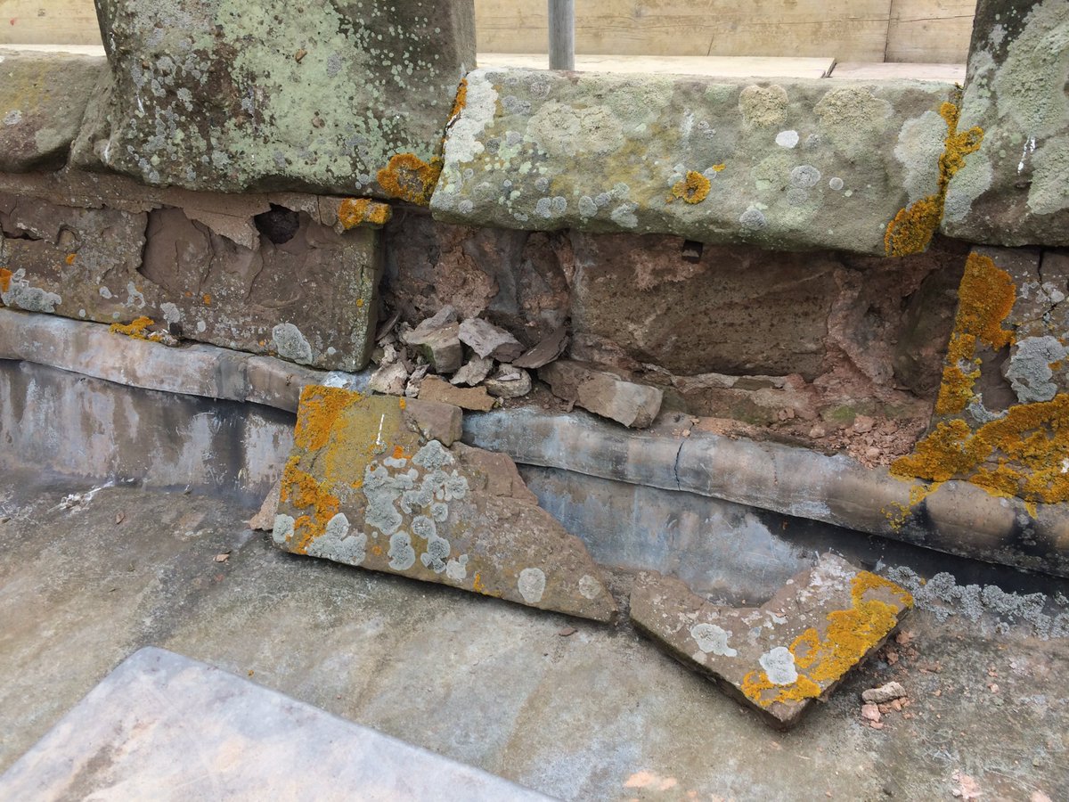 robertlister73's tweet photo. "The copings &amp; merlons are too wide for the parapet? Don't worry, just stick a weird 1" thick vertical stone on the back using iron fixings and it will be someone else's problem in a few centuries..." said someone a few centuries ago https://t.co/tkRBHYbyJ0