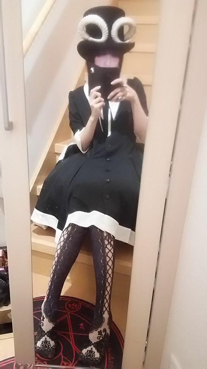 過酸化水素水 On Twitter そしたら服着たくなるよね Atelierboz様 Boz Honten キャロルワンピース Abilletage様 Abilletage コルセットニーハイソックス