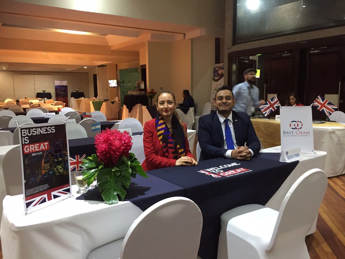 UKinCostaRica's tweet image. Anoche participamos con @BritChamCR en la cuarta edición de Enlace Comercial de #Crecex, en donde se llevaron acabo reuniones con importadores interesados en comprar productos del Reino Unido. #BusinessIsGreat