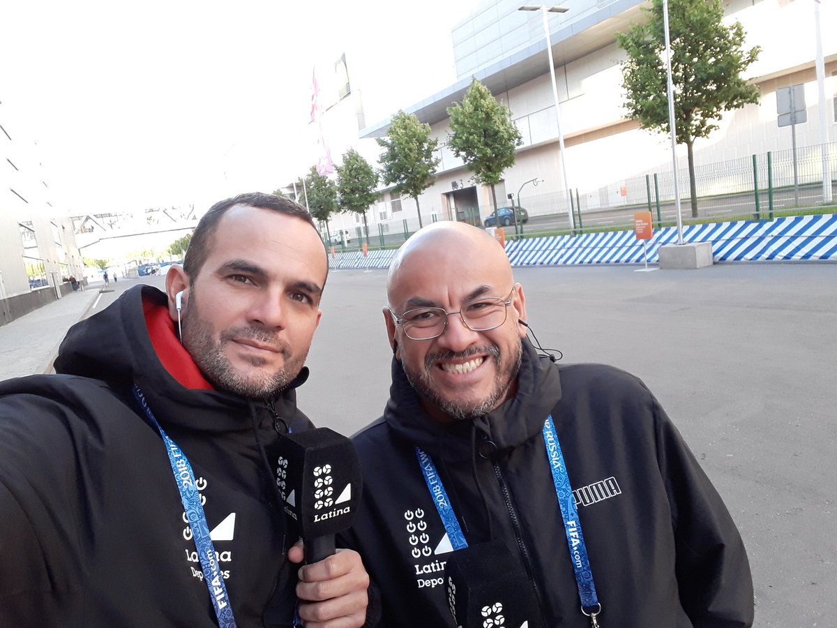 cokigonzales's tweet photo. En minutos #Esp #IRN con el gran #MrPet @Arevalosport12 @Latina_pe @Latina_Fans @LatinaDeportes https://t.co/x60cU6Tib5