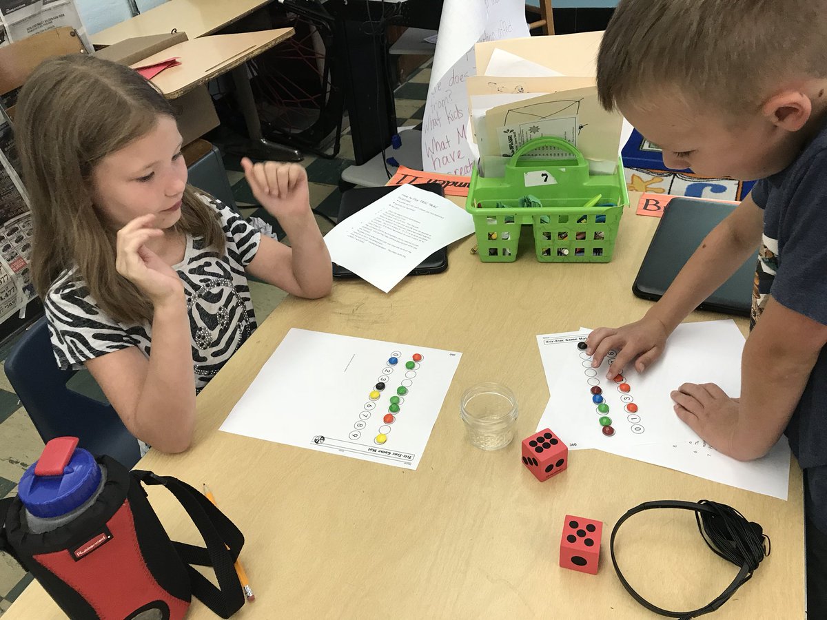 JeannieRat's tweet image. @officialSPS M&amp;amp;M’s make math so much more fun! #SPSExplore #sunshine #splash