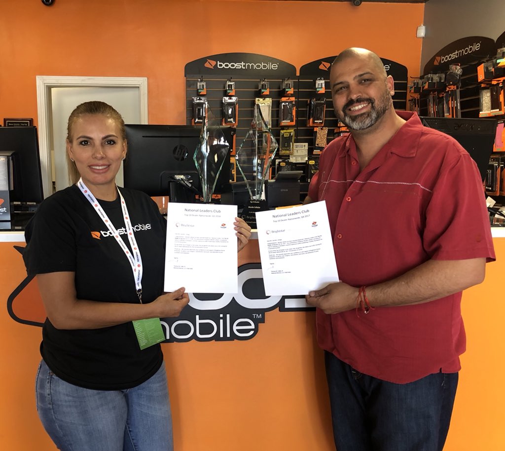 Tmastincollie's tweet image. Another back-to-back Quarter achiever of Brightstar’s National Leaders Club - Top 10 Dealer Award!   1 of only 4 Dealers in the nation to go back-to-back!  BIG Deal considering Dealers need a min 70% 3rd Month to qualify! Hats off to David, Mari and Mundo Cellular!  #NLC