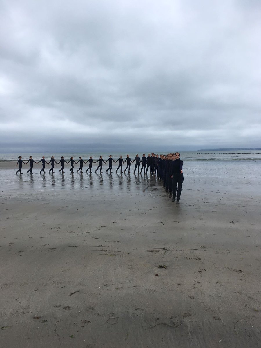 JulienneSchembr's tweet photo. First Dress Run successfully completed
15000 steps and 2hours durational performance
A first for me and oh What a Priviledge to be a part of something so special
#passageforpar is on this weekend in #Cornwall #parbeach
created by #rosemarylee for @groundworkart https://t.co/eCyD9ax0Qg