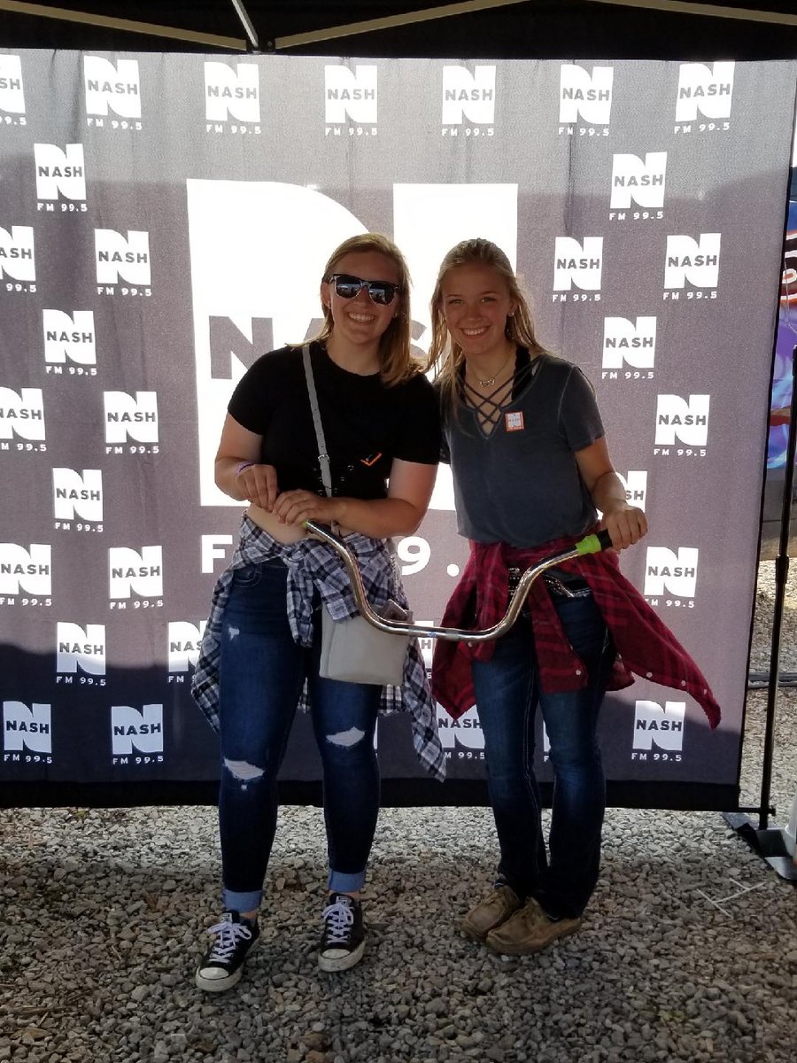 MorgainianKitz's tweet photo. What's it take to get a girl @joshturnermusic meet and greets? #NashAHD #CUSA https://t.co/wTaCpX94uw