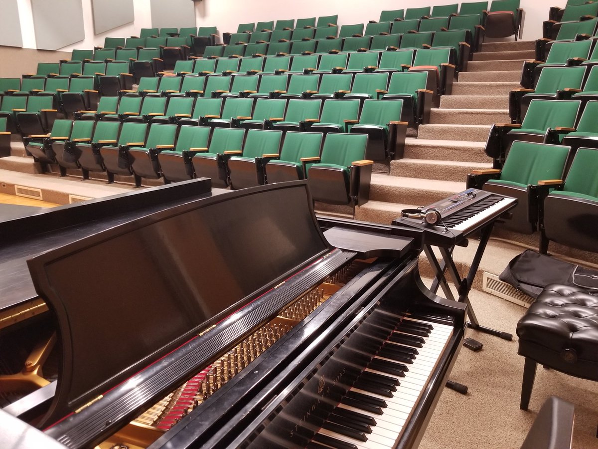 brianallenmusic's tweet photo. #tfw you bring your own keyboard & then find out the venue already has a Steinway grand ππΉ #mnimprov #csztc https://t.co/lle2XTVfpV