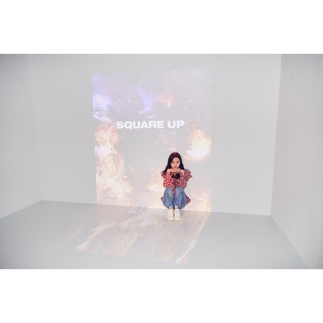 WH4STLE's tweet photo. BLACKPINK in BLACKPINK AREA [SQUARE UP] 🖤💖
.
#BLACKPINK #블랙핑크 #THE1STMINIALBUM #CONCEPTPOPUP #BLACKPINKAREA_SQUAREUP #YG https://t.co/aWoVbsXQL7