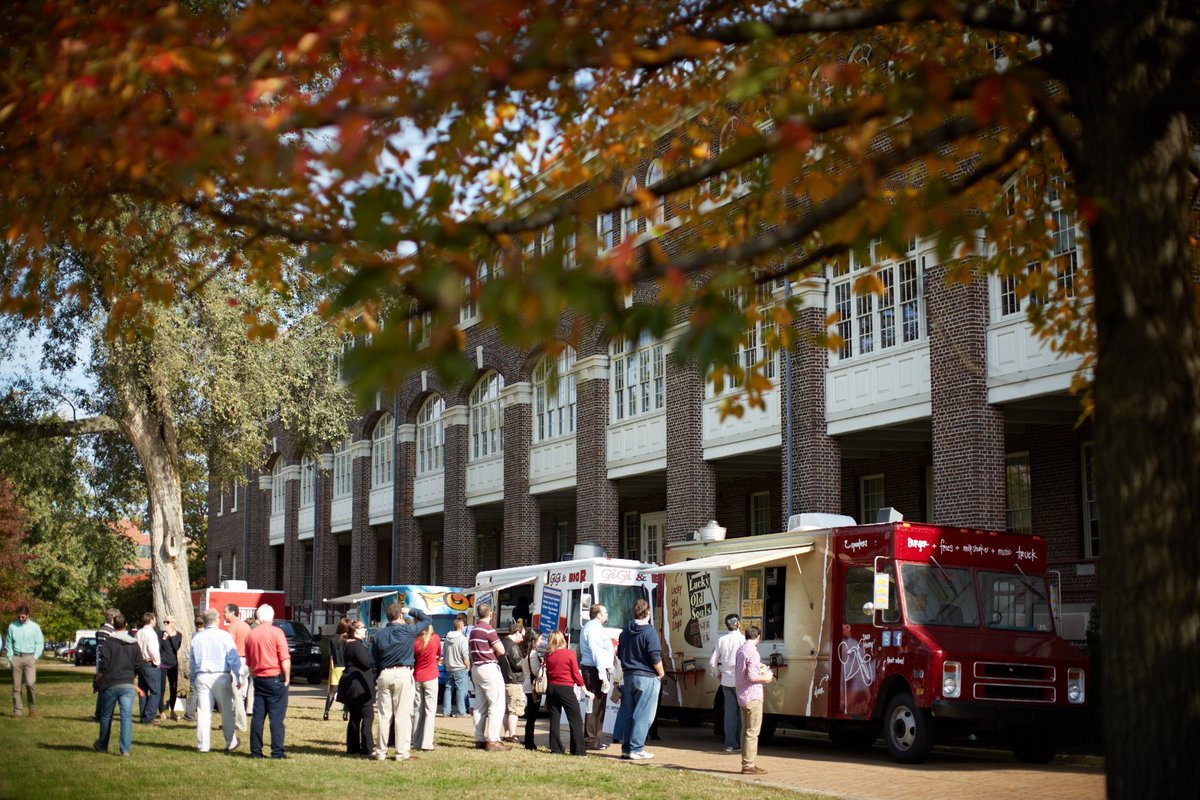 NavyYardPhila's tweet photo. Tomorrow enjoy #lunchtrucklineup on the Marine Parade Grounds with @2streetsammies, @Babalouie_bbq, @EatMuchoBueno, @SLURpPhilly, and @Sweetlavender14. See you there from 11:00 AM to 2:00 PM. https://t.co/wDAXqJPydM