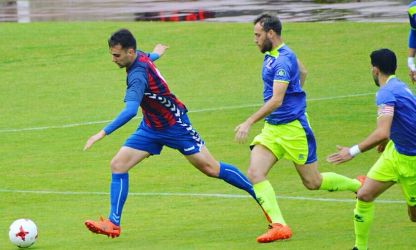 CanyerosCBrava's tweet image. Llega más calidad para el centro del campo de nuestra @UELlagostera. El centrocampista @fran8ochoa es desde hoy, nuevo jugador #Azulgrana. Viene de la @UEVilassardeMar, pero ha jugado en #2aB con el @ZCFoficial, el @CDTOficial y el @clubdepguijuelo. ¡Bienvenido y suerte #crack!😉