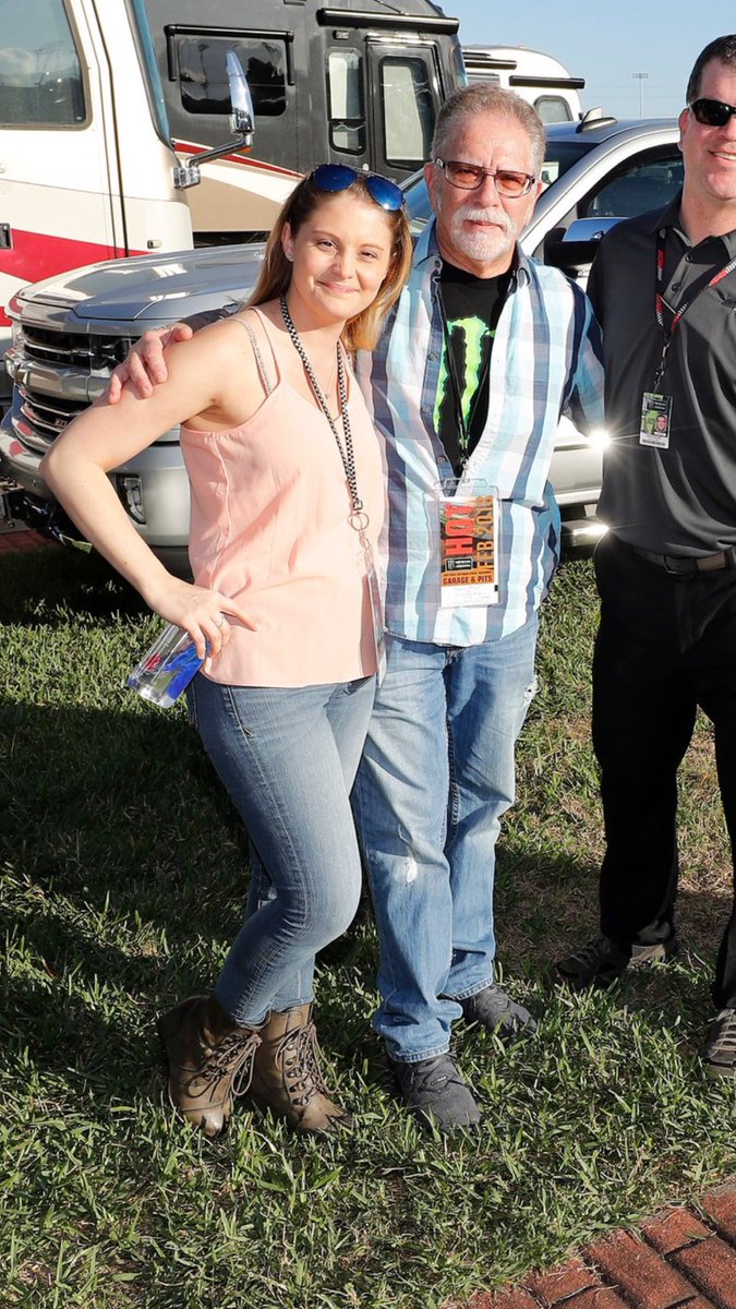 BOBOcchetti's tweet photo. @andangab1 ,    @rmlimodriver69 Ronnie’s granddaughter is pretty hot. @shalomshuli @briphelan121212 @jdharm https://t.co/bb9TW51gPH