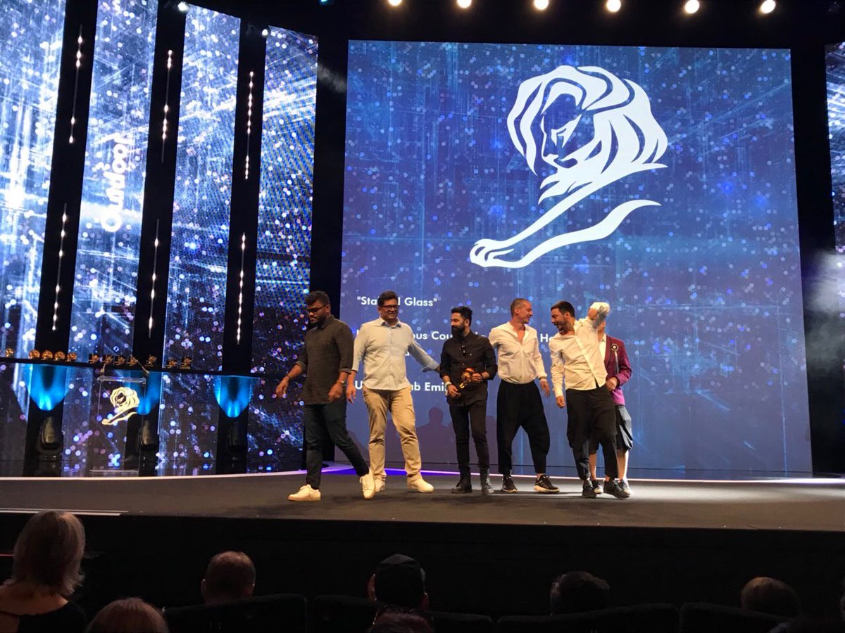 nmbelgrade's tweet photo. Nakon bronze, stiže i zlato!
New Moment večeras osvojio i Zlatnog lava na Kanskom festivalu u prestižnoj kategoriji Industry Craft.
#agencyawards #creativeagency #goldcanneslion #industrycraft #canneslion #onebookforpeace @Cannes_Lions @OneBookForPeace @MirnesKovac https://t.co/EWuA28YzEZ