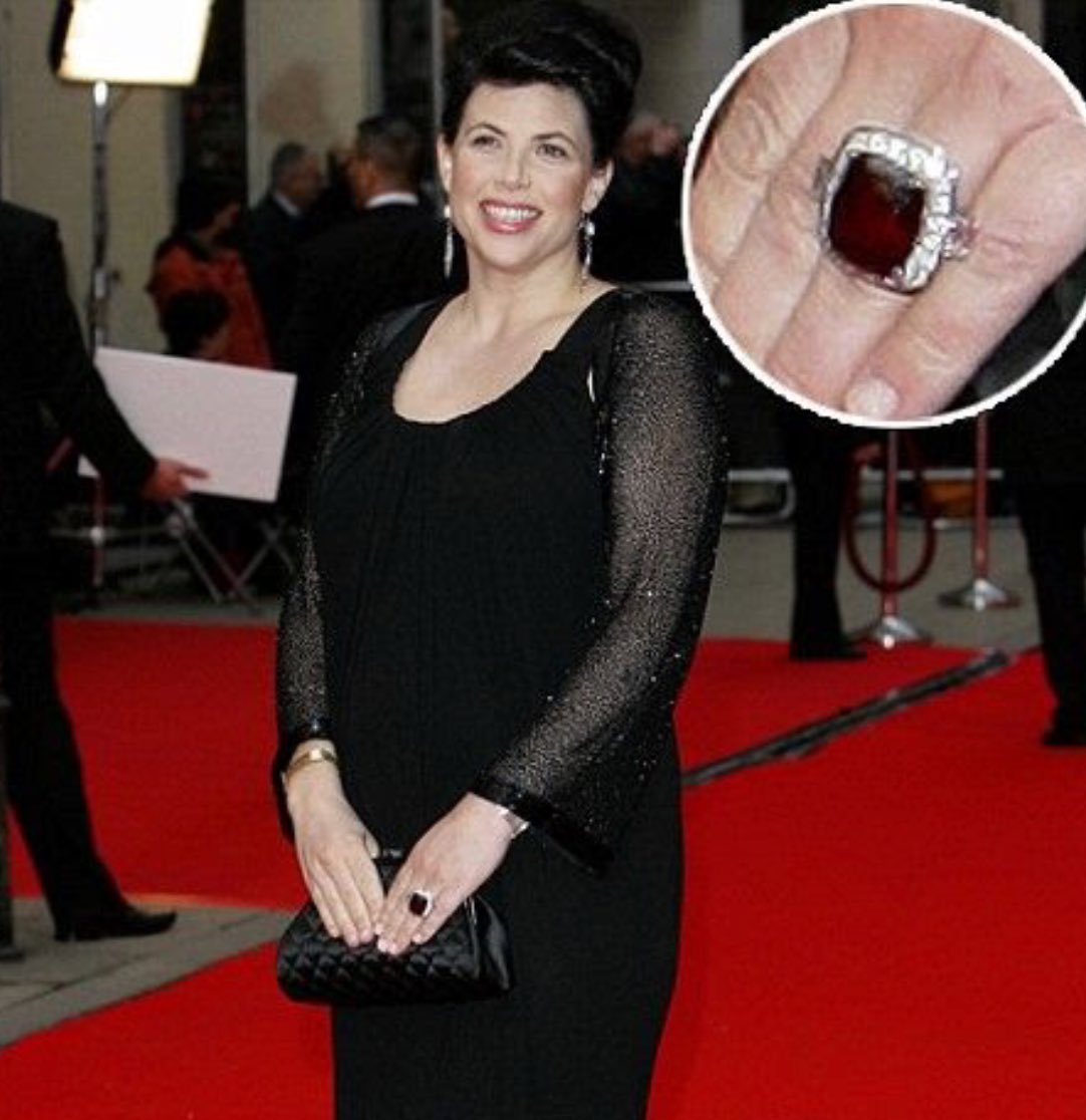 This is me 10 years ago, Argh! Pregnant with Oscar and wearing the ring my OH gave me when his big brother was born. I’ve never given up hope of finding it, it’s out there somewhere.